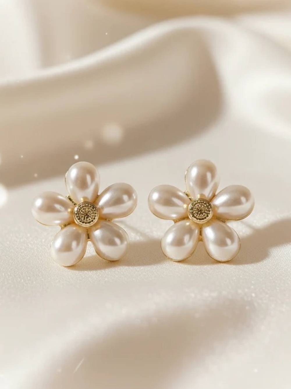 Pearl Flower Stud Earrings